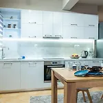 Panorama Luxury With Garden 2