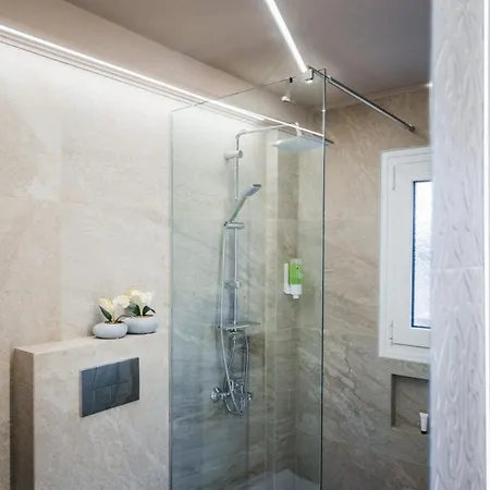 Appartement Panorama Luxury With Garden 2 *
