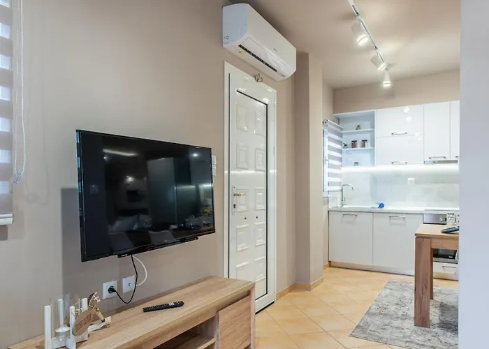 Panorama Luxury With Garden 2 Apartamento Veria (Imathia)
